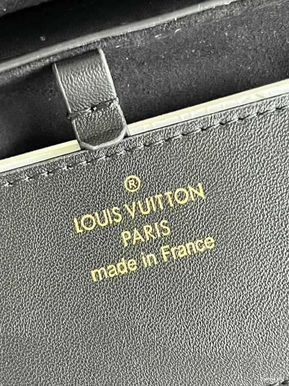 MM LOUIS VUITTON TWIST 0501